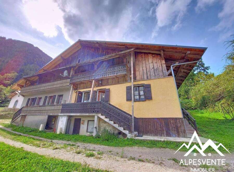 House in Seytroux - view 1