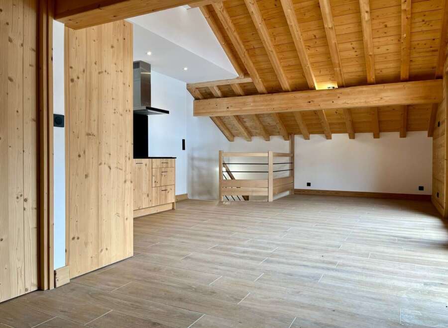 House in Les Belleville - view 1