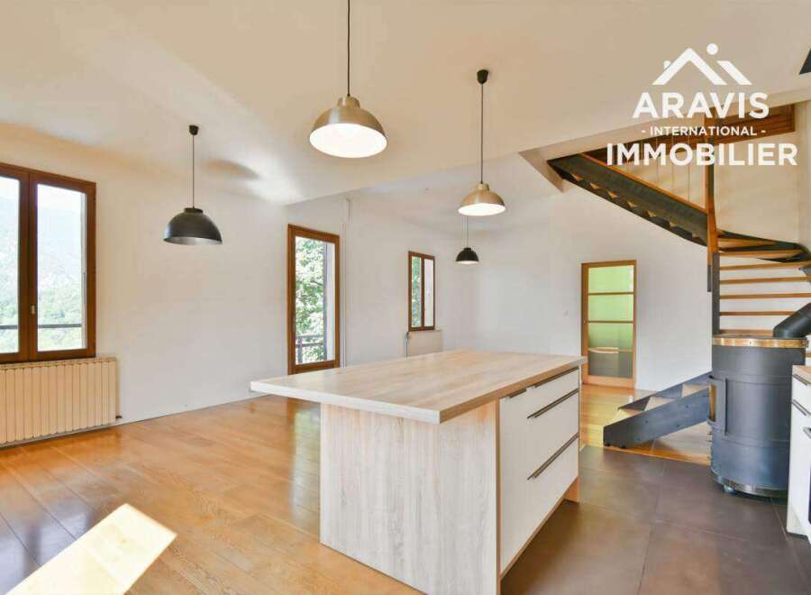 Apartment in Dingy-Saint-Clair - view 1