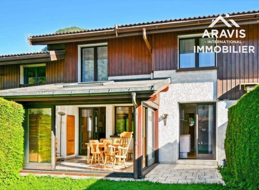 Villa in Thones - view 1