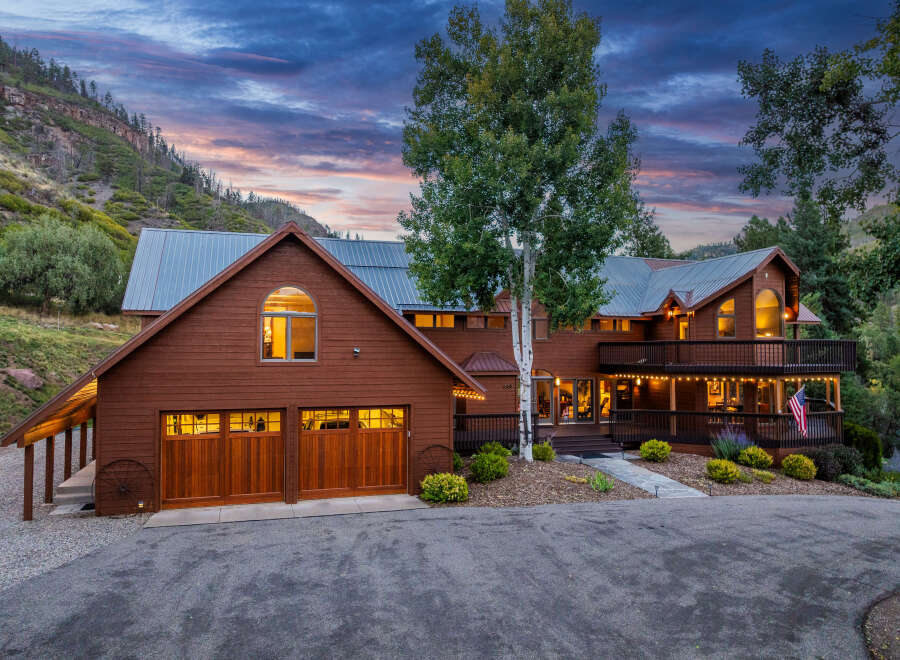 House in La Plata County - view 1