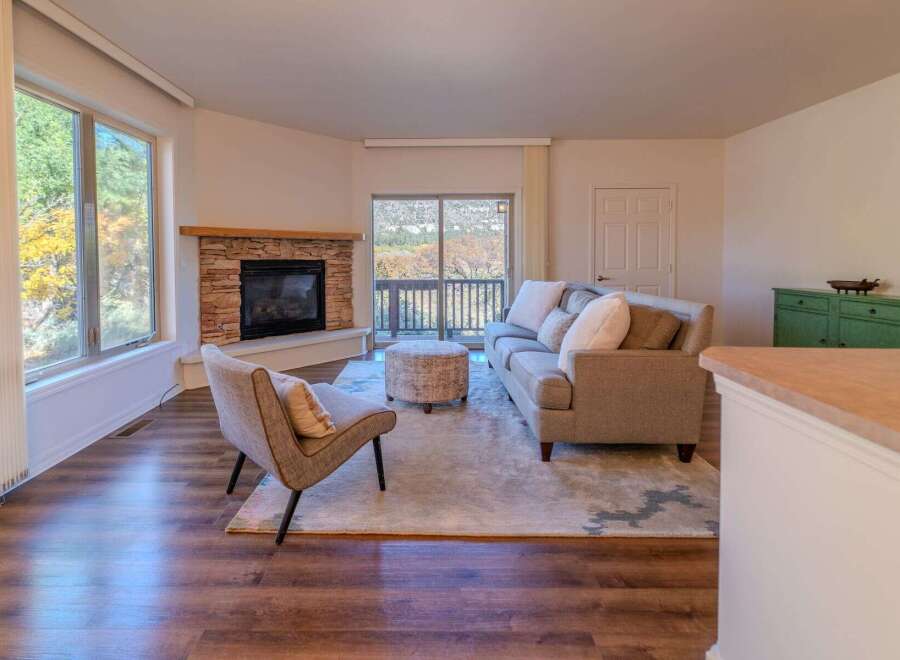House in La Plata County - view 1