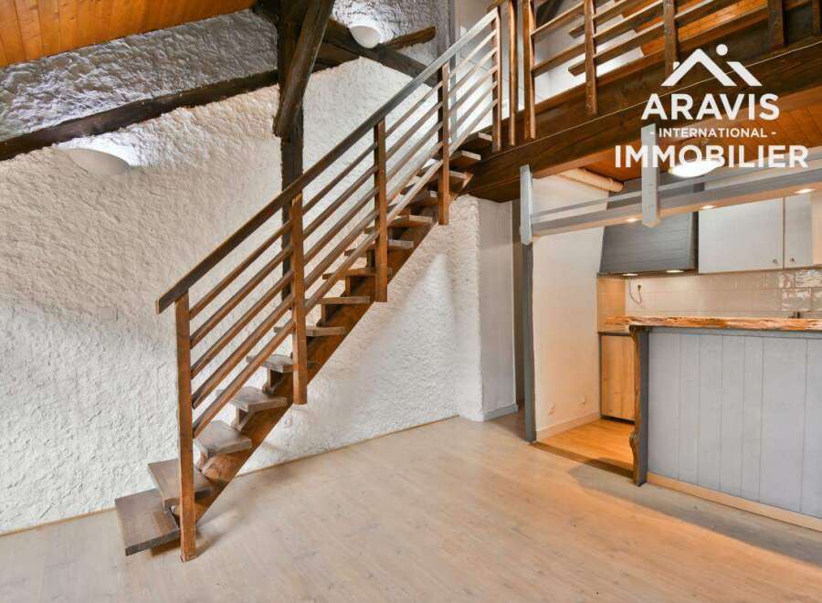 Apartment in Thones - view 1