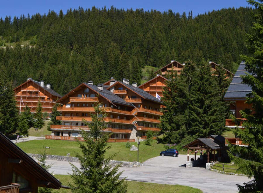 Apartment in Les Allues - view 1