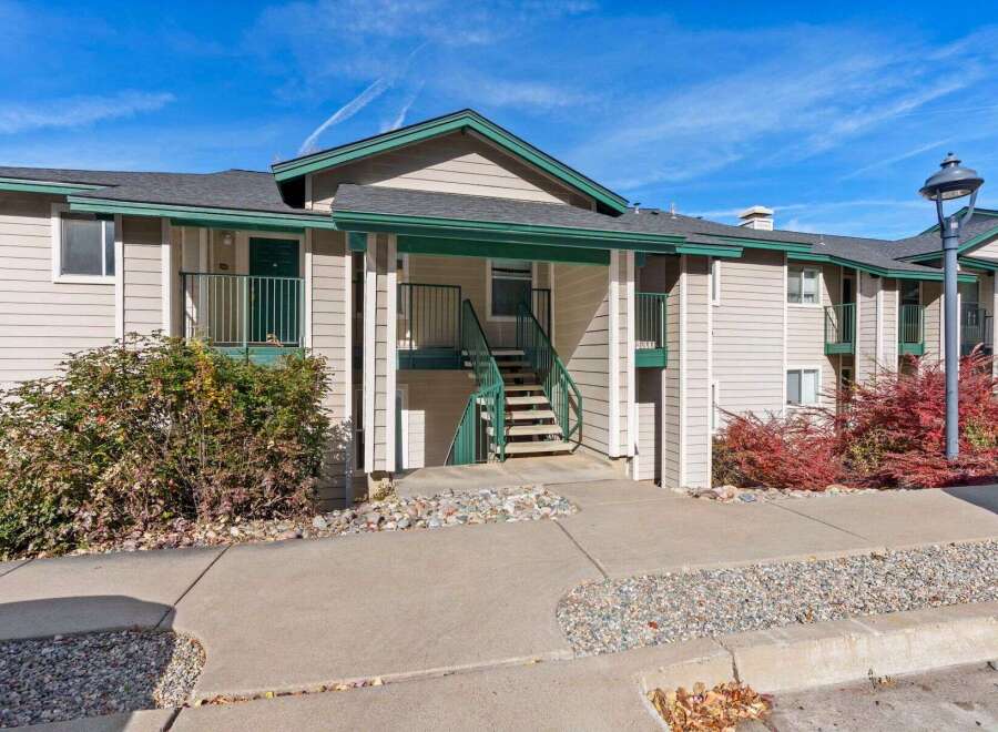 House in La Plata County - view 1