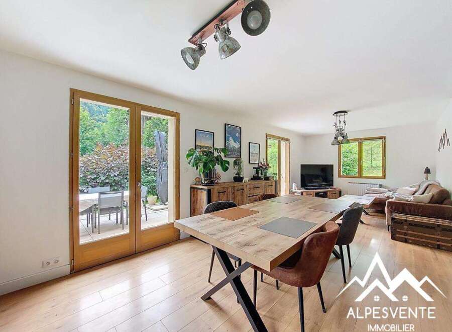 House in Vailly - view 1