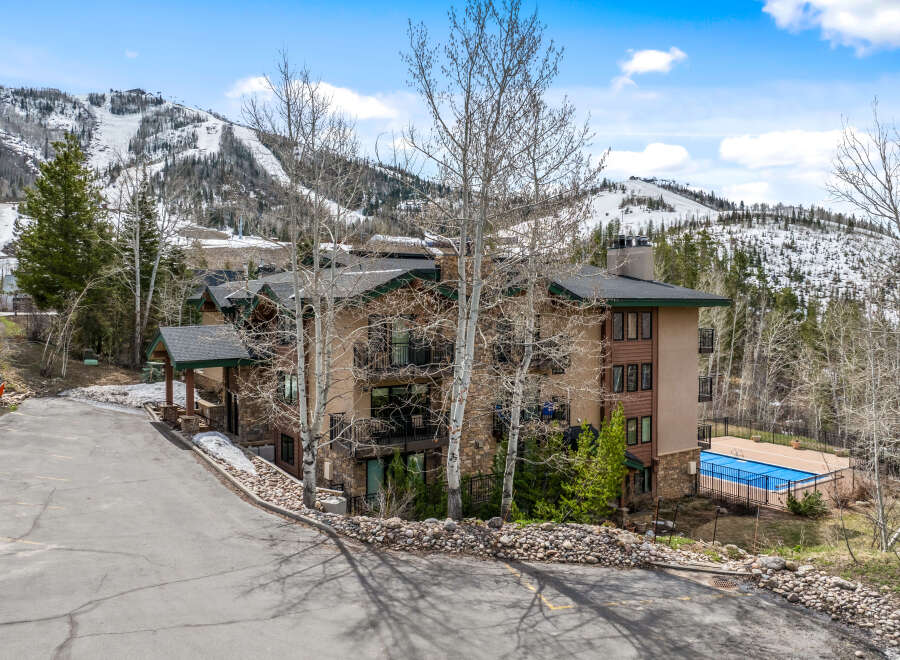 House in Steamboat II - view 1