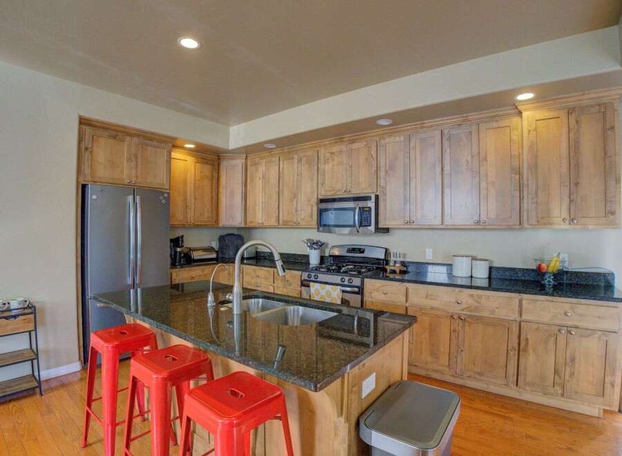 House in Pinon Acres - view 1