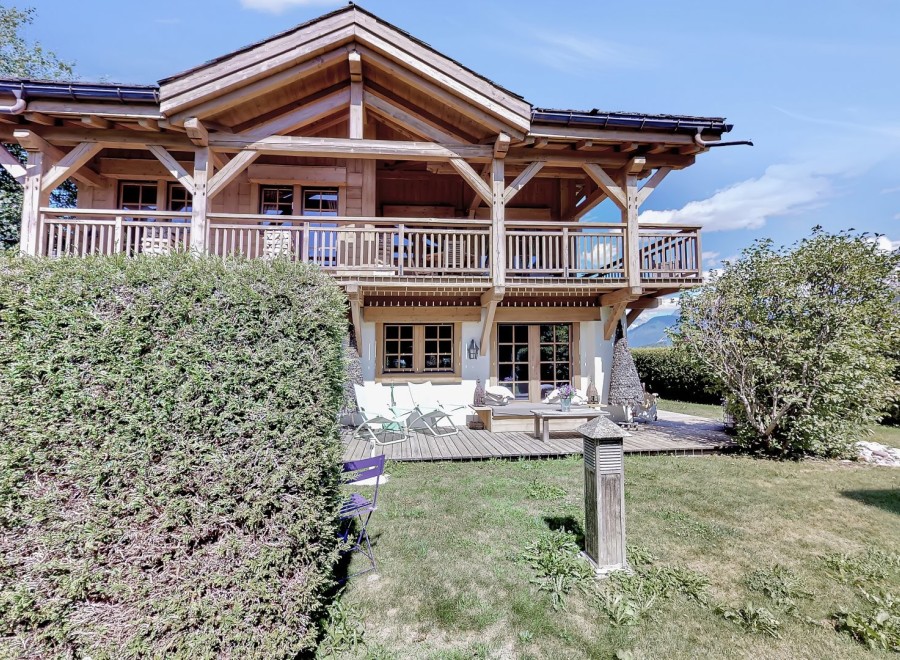 Apartment in Demi-Quartier - view 1