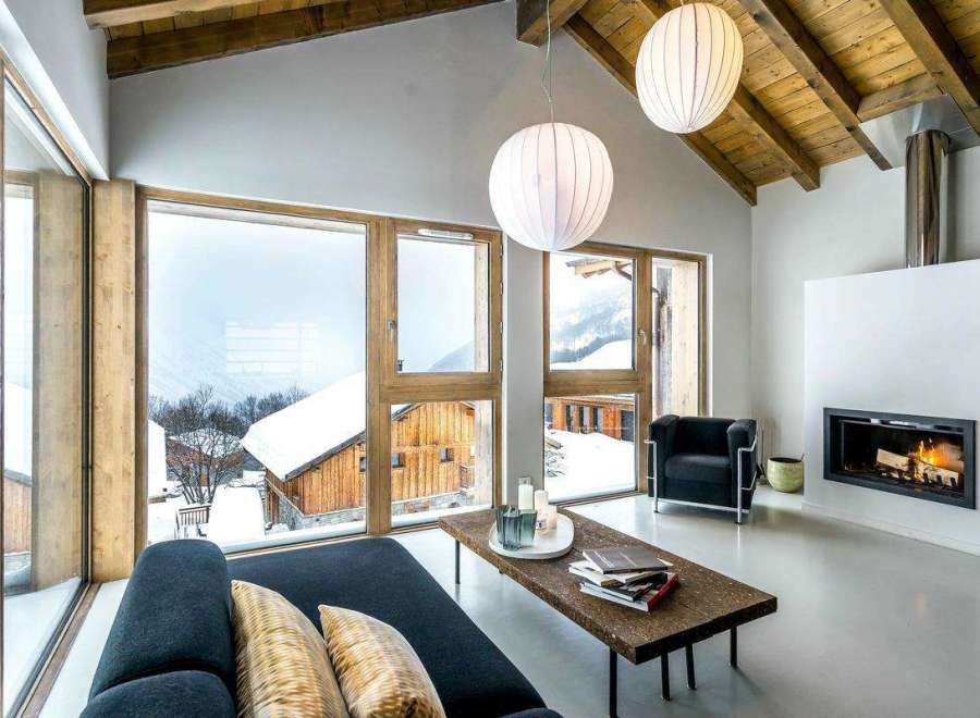 House in Les Belleville - view 1