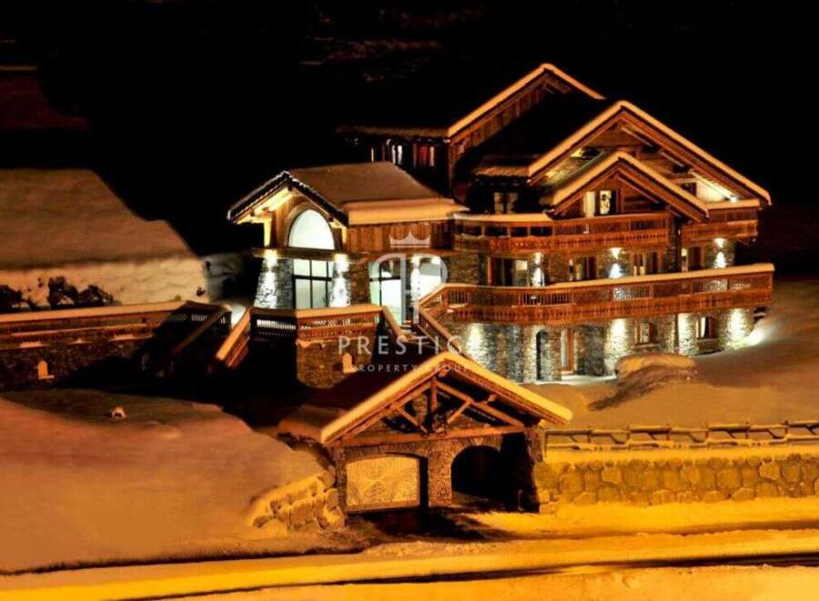 Chalet in Meribel - view 1