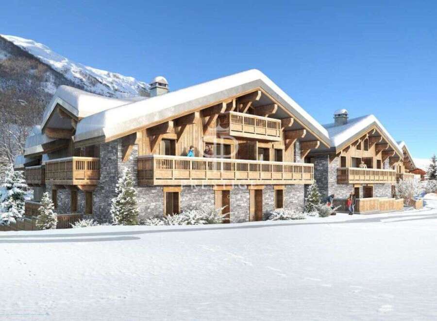 House in Les Belleville - view 1