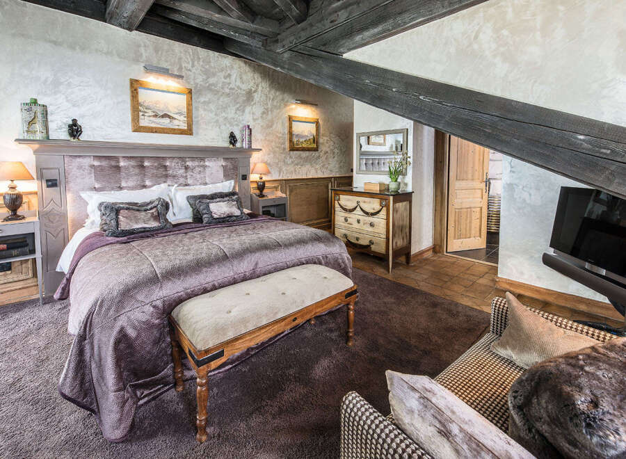 Chalet in Courchevel - view 1