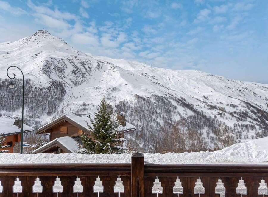 Chalet in Les Menuires - view 1