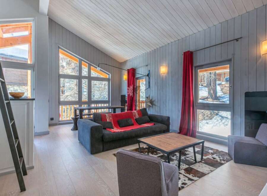 Apartment in Val-d'Isere - view 1