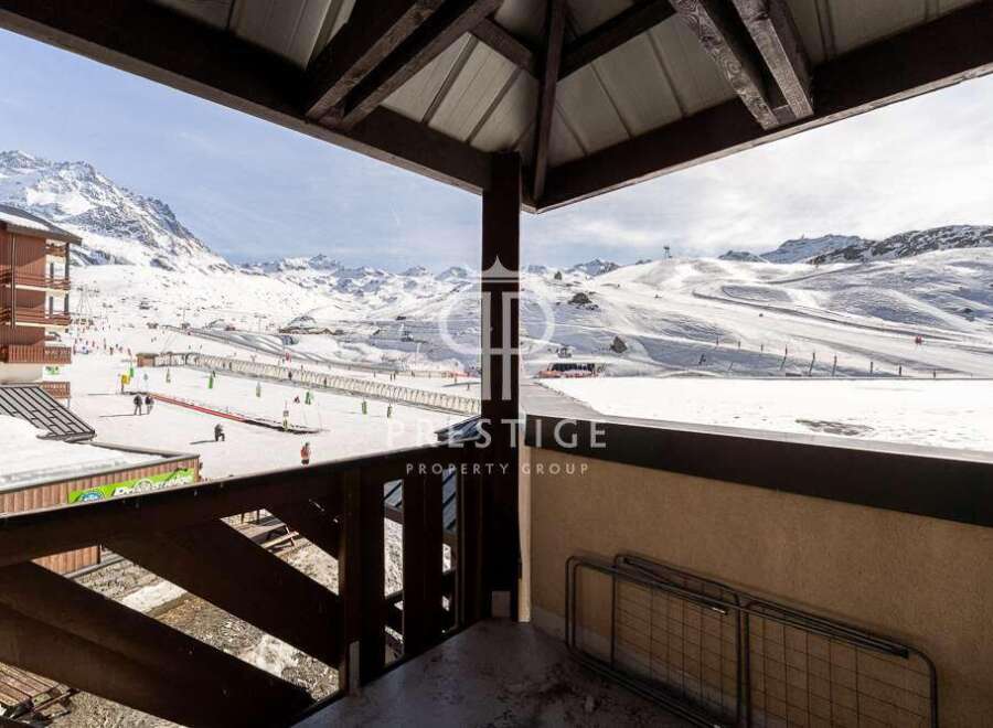 House in Les Belleville - view 1