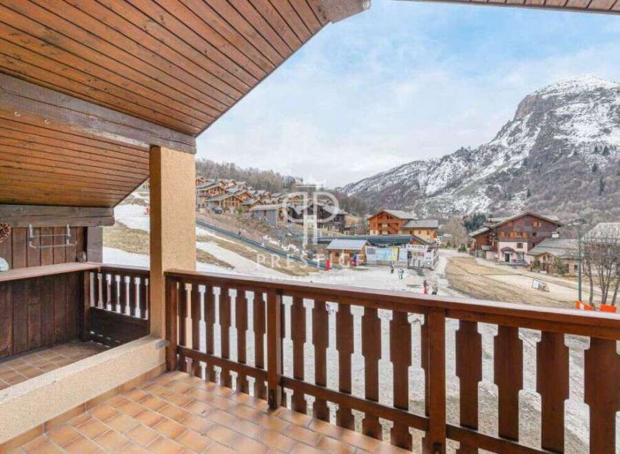 House in Les Belleville - view 1