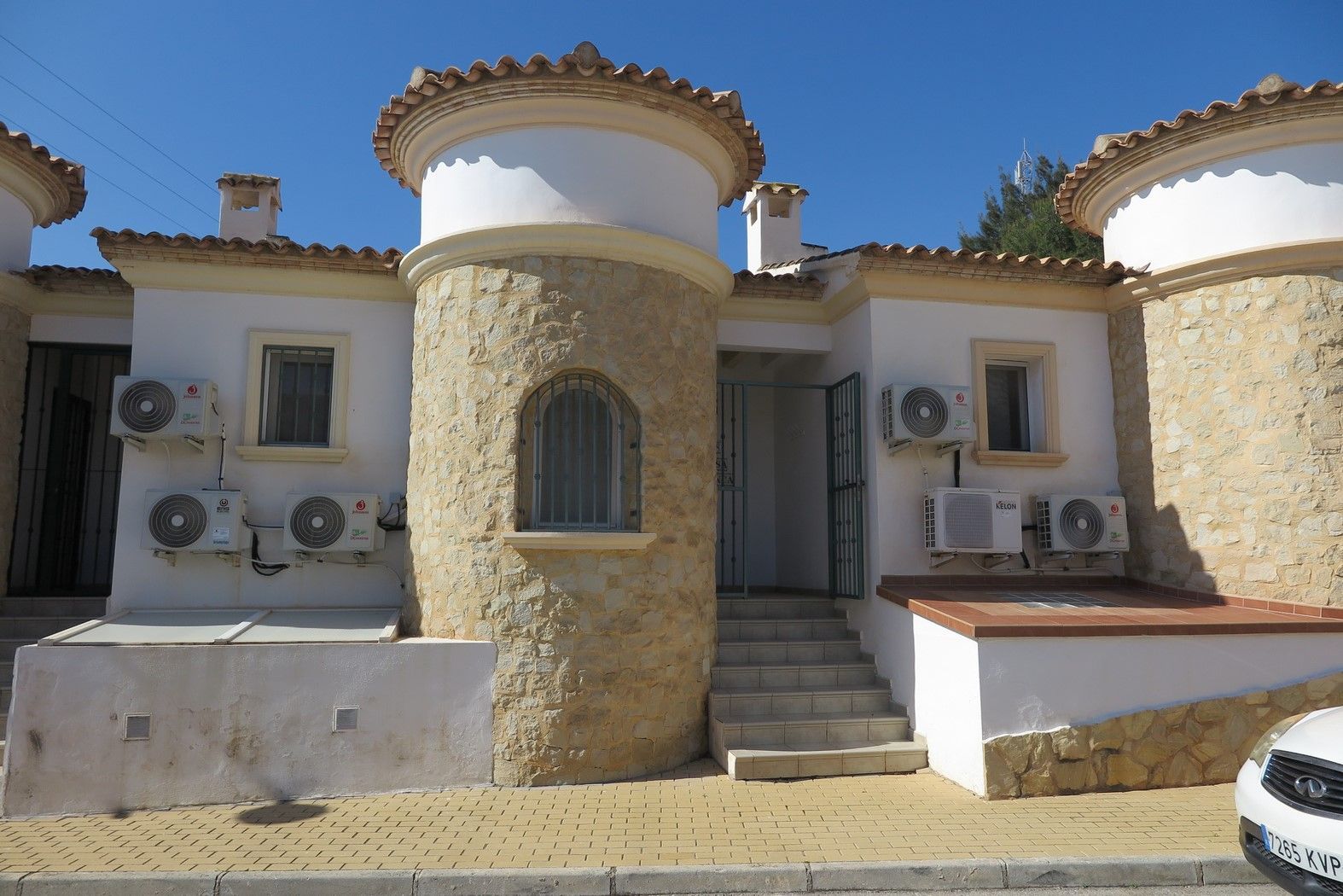 House in El Campello - view 1
