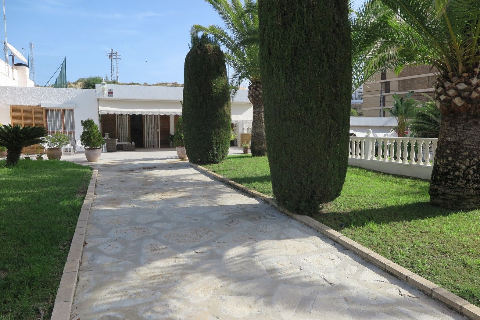 House in El Campello - view 1