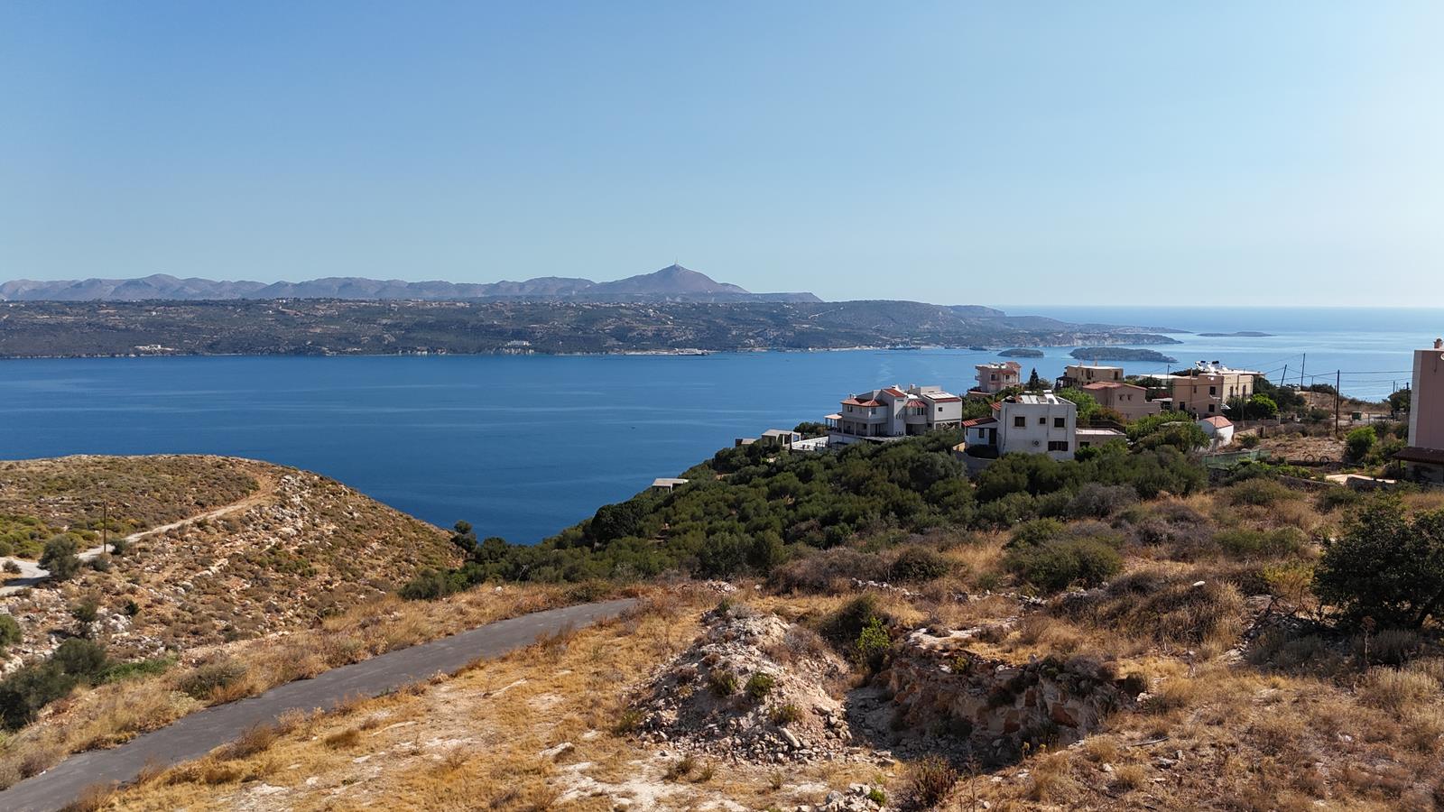 Villa in Megala Chorafia - view 1