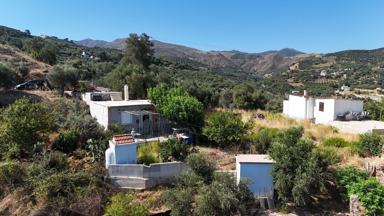 Villa in Neo Chorio - view 1