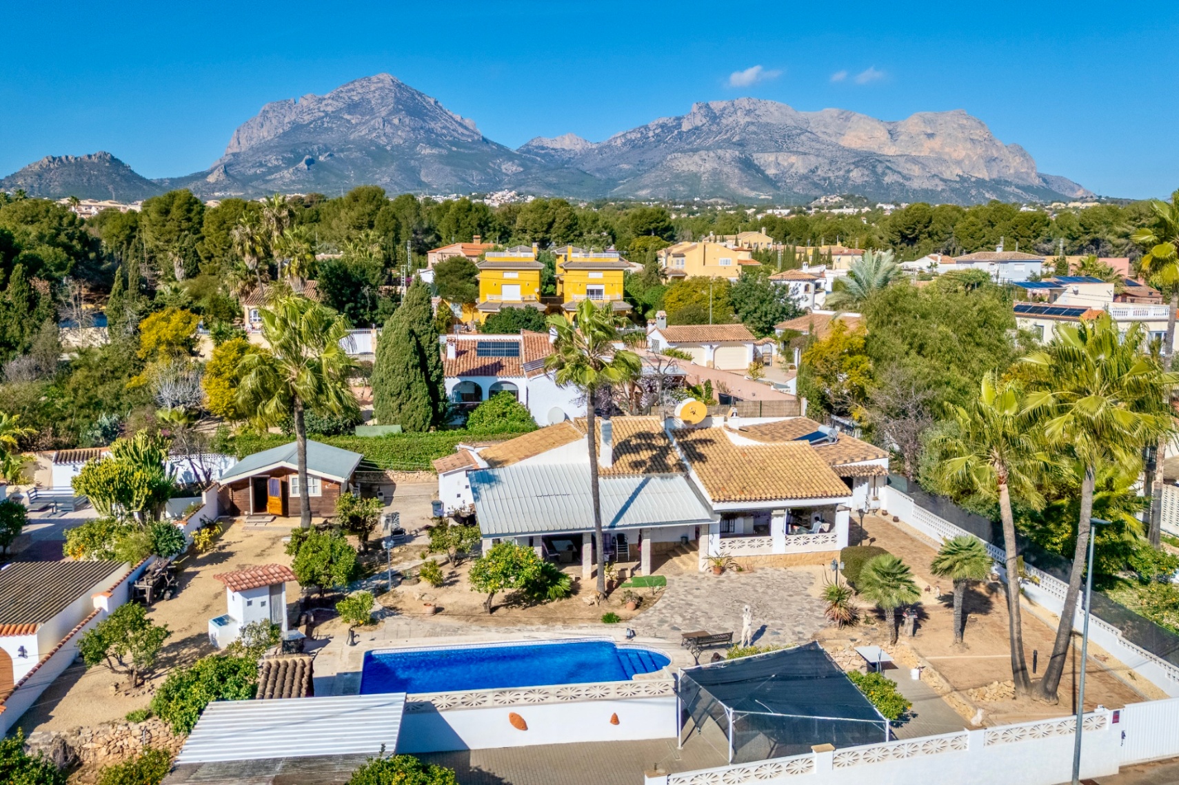 Villa in l'Alfas del Pi - view 1