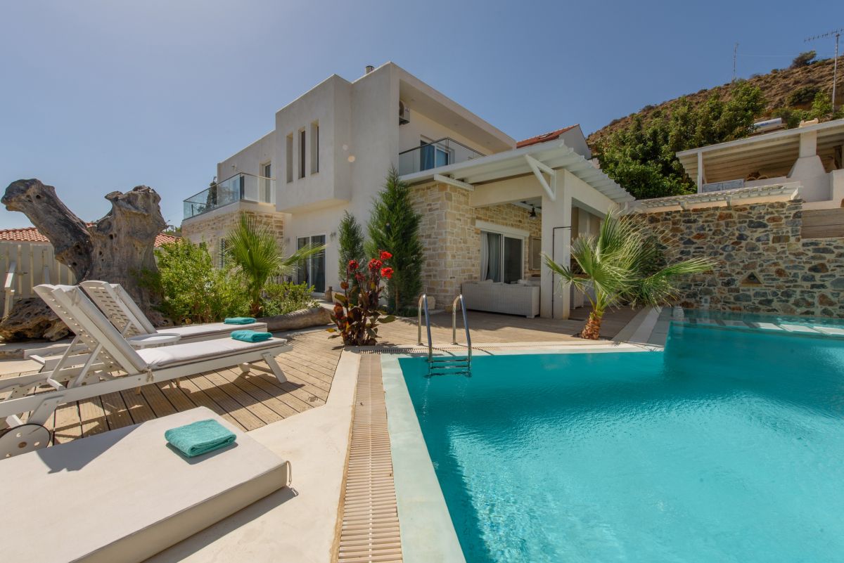 House in Pitsidia - view 1