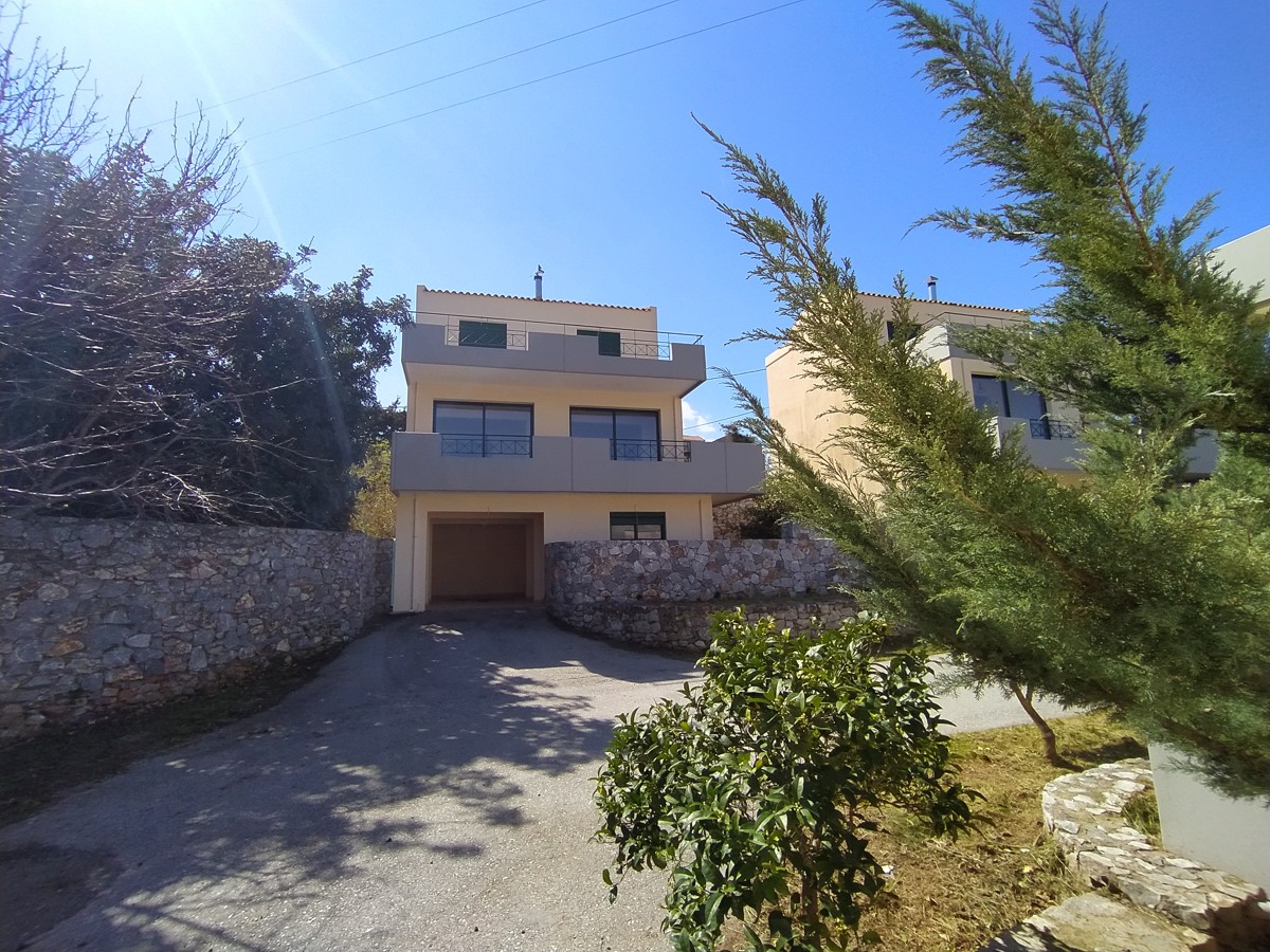 House in Pano Kefalas - view 1