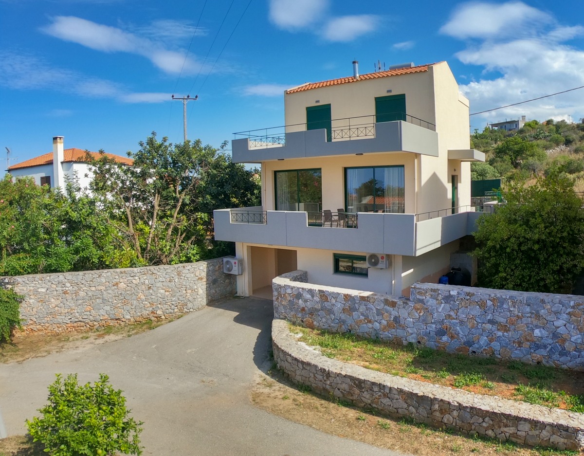 House in Pano Kefalas - view 1