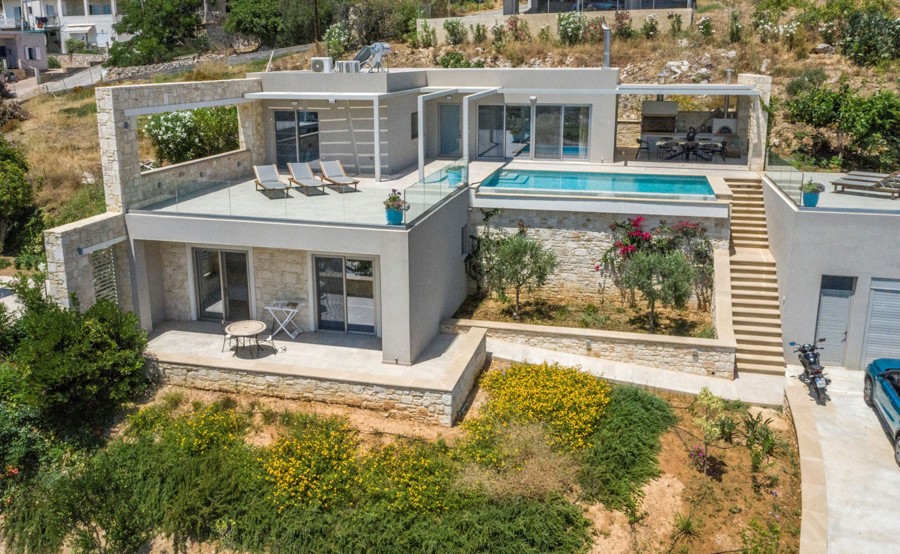 House in Kolymvari - view 1