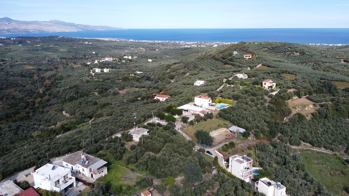 House in Xirokampi - view 1