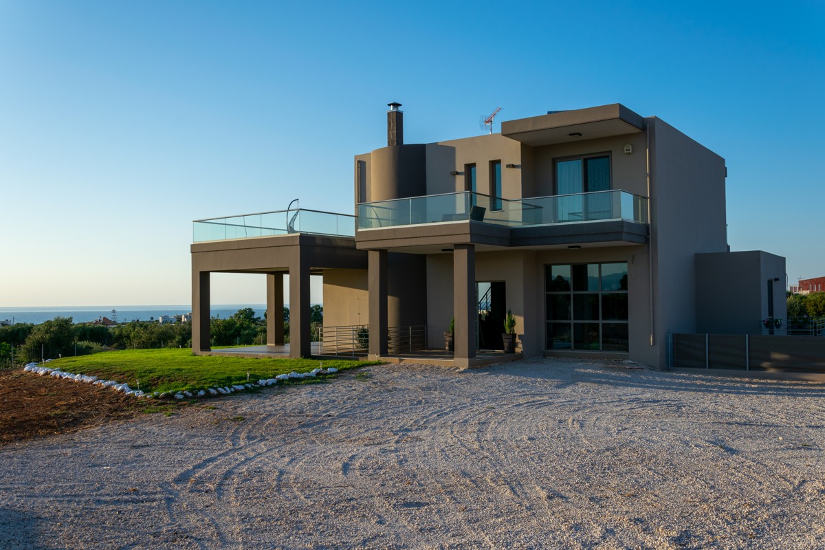 House in Agios Onoufrios - view 1