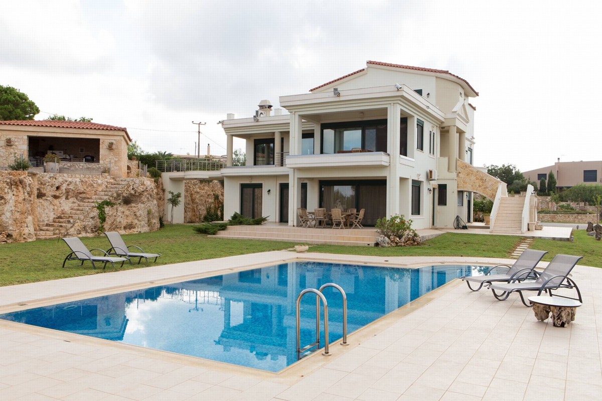 House in Kounoupidiana - view 1