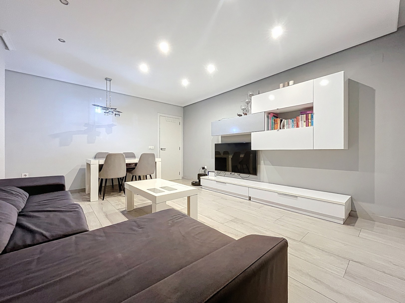 Apartment in l'Alfas del Pi - view 1