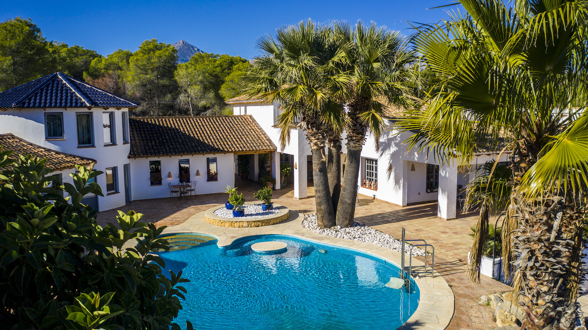 Villa in l'Alfas del Pi - view 1