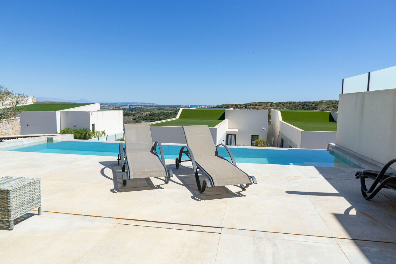 Villa in Ciudad Quesada - view 1