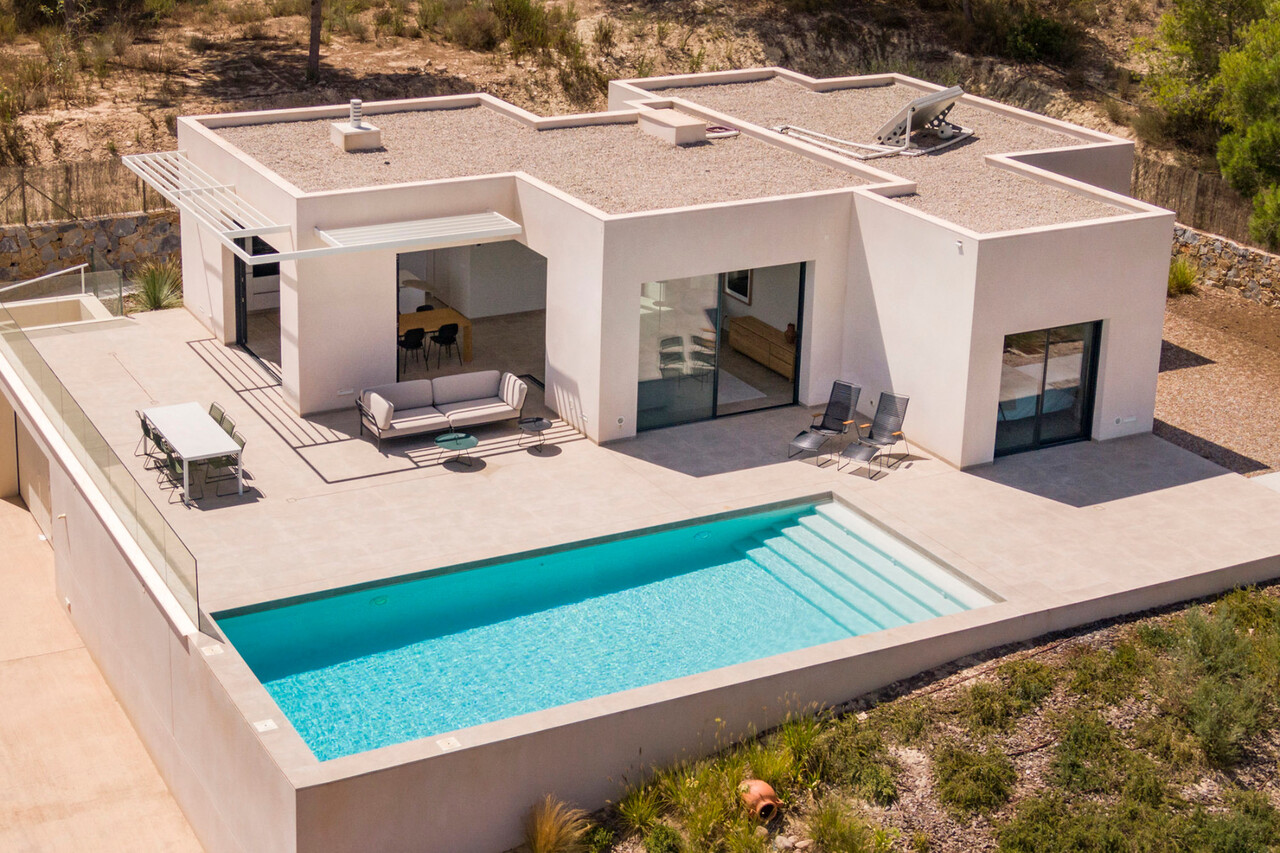 Villa in Alicante - view 1