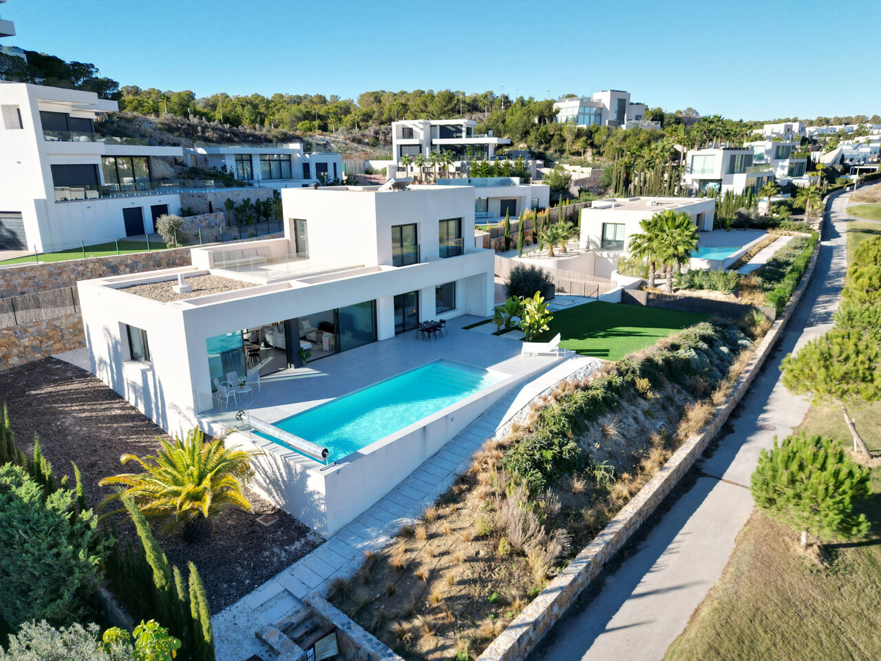 Villa in Alicante - view 1