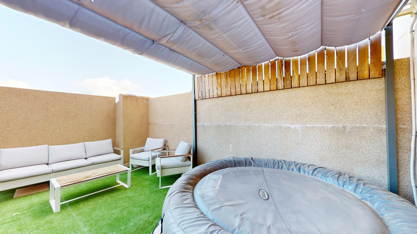 House in Molins - view 1