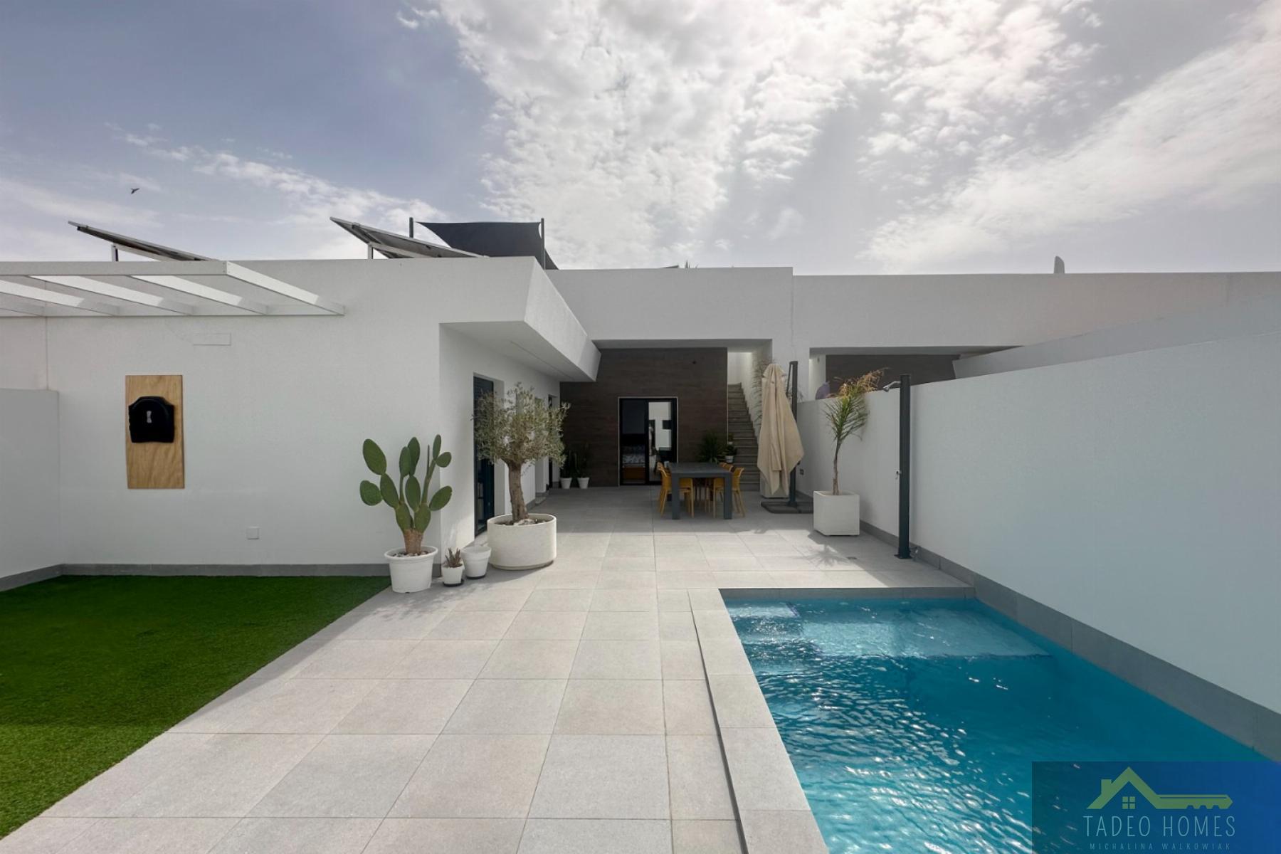 Villa in Torre-Pacheco - view 1