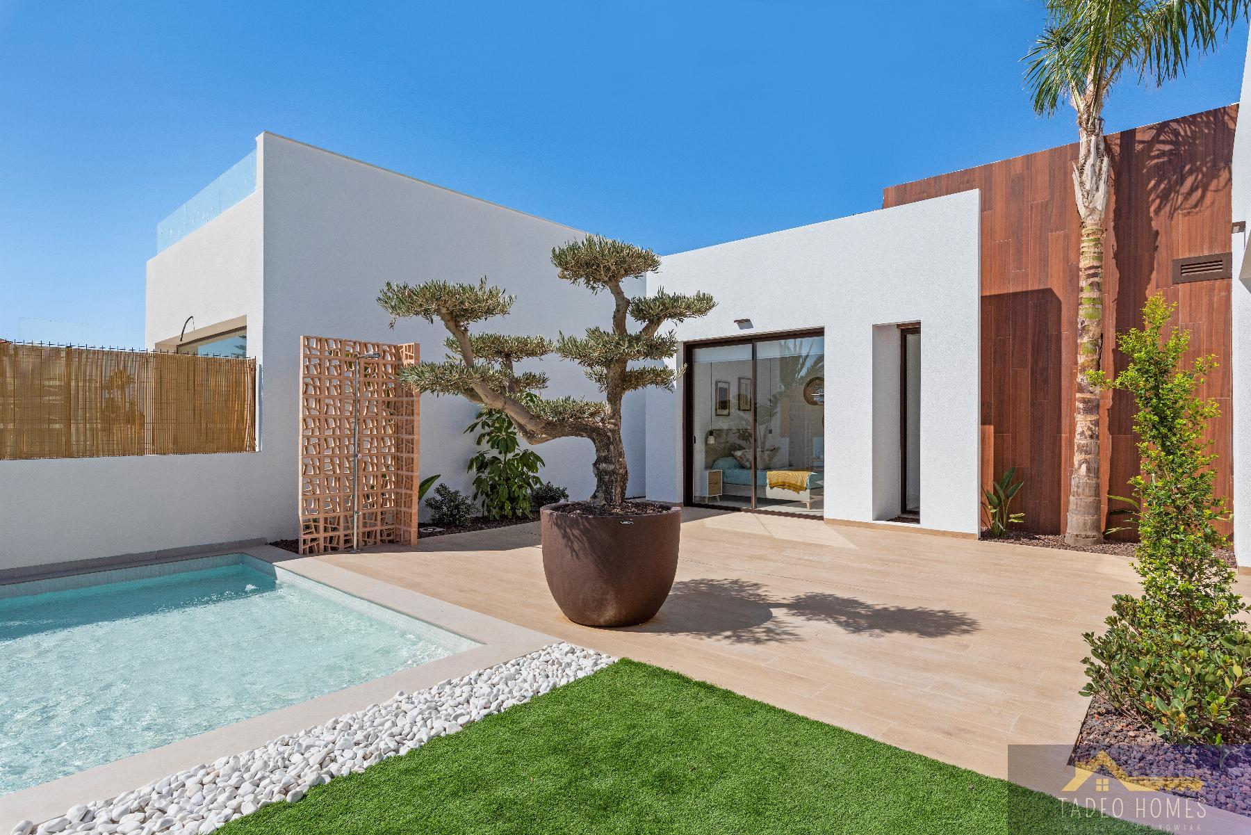 Villa in Los Alcazares - view 1