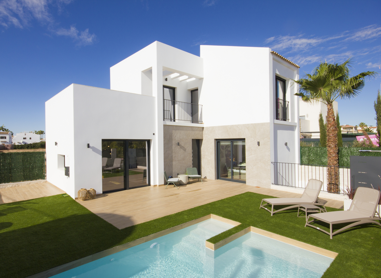 Villa in Alicante - view 1