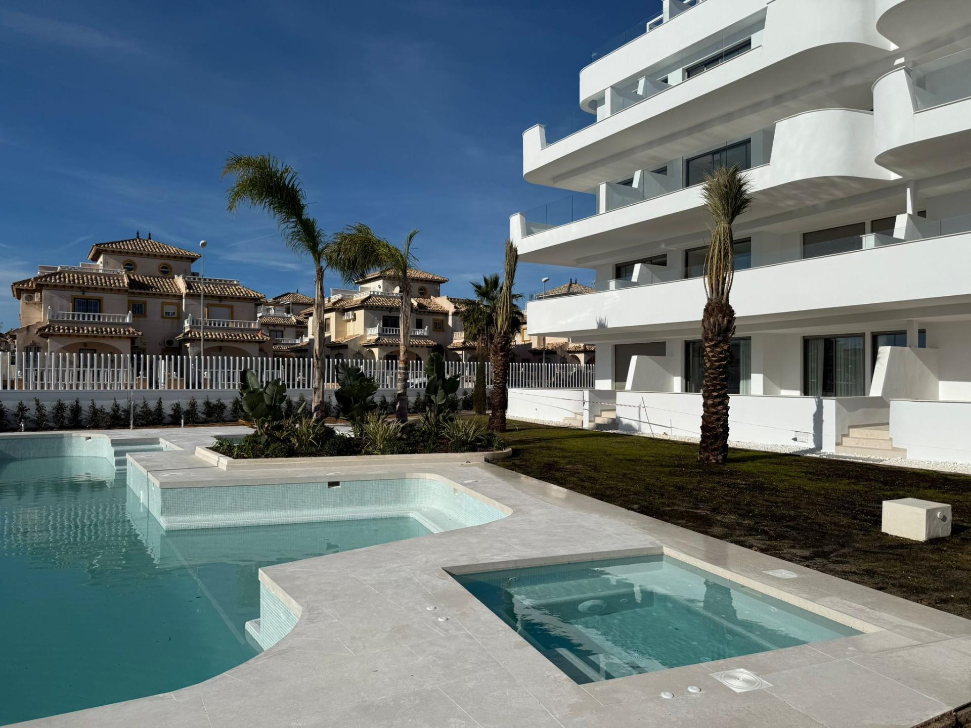 Apartment in Dehesa de Campoamor - view 1
