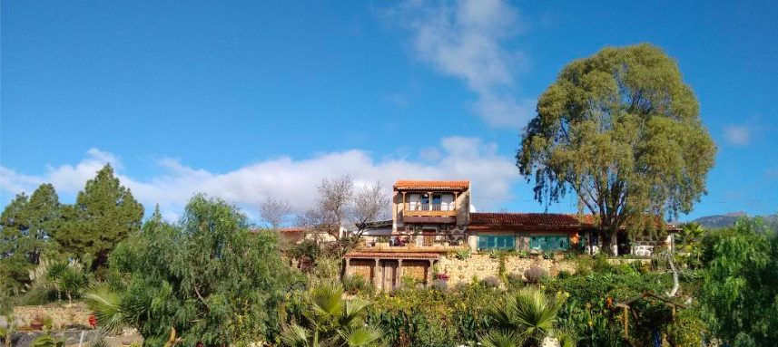 House in Escalona - view 1