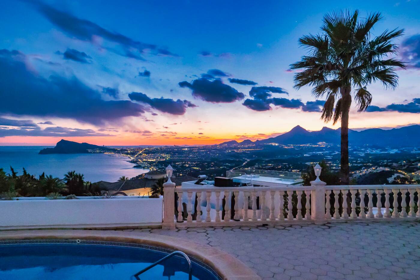 Villa in Bernia - view 1