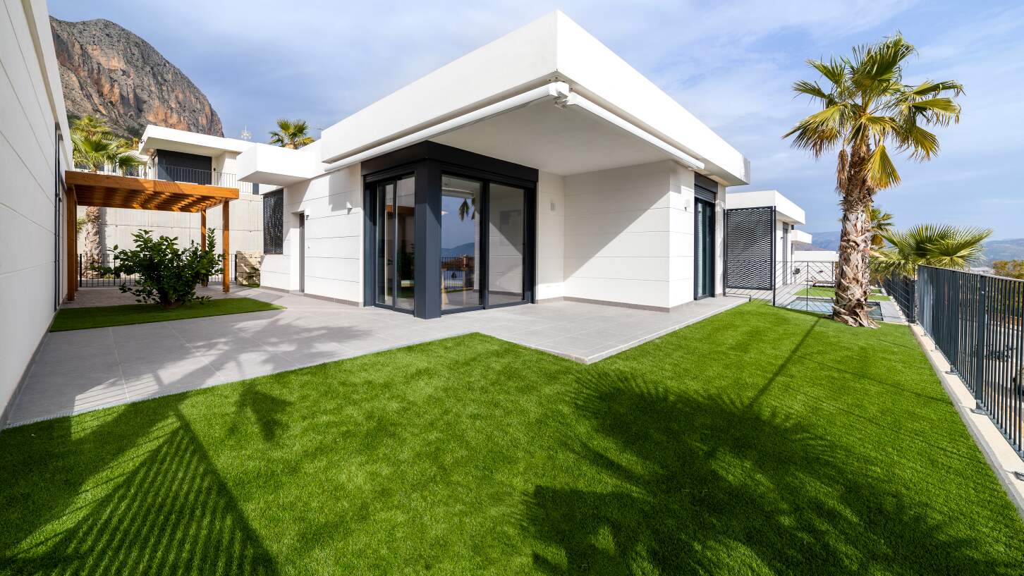 Villa in Polop - view 1