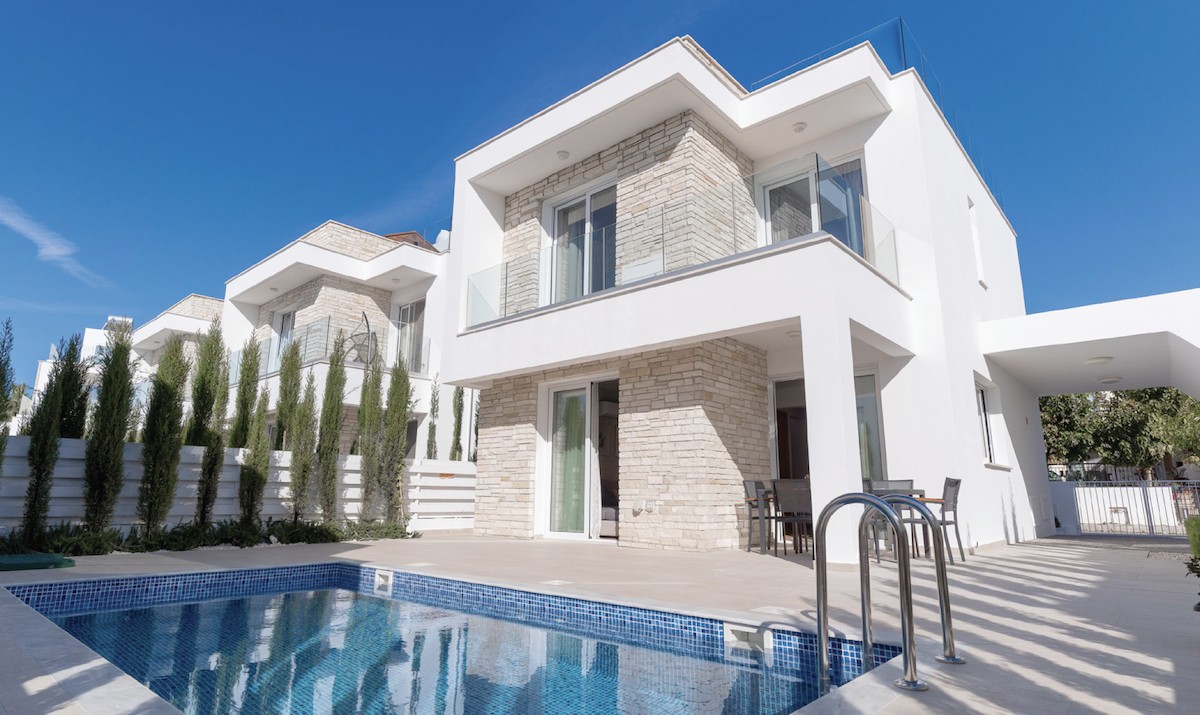 Villa in Pegeia - view 1