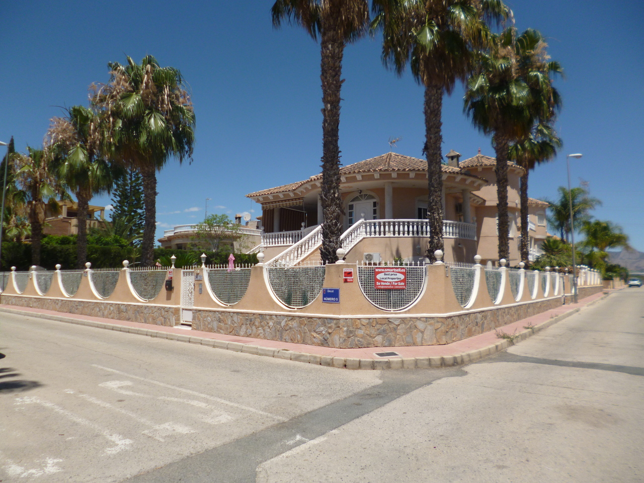 House in Benidorm - view 1