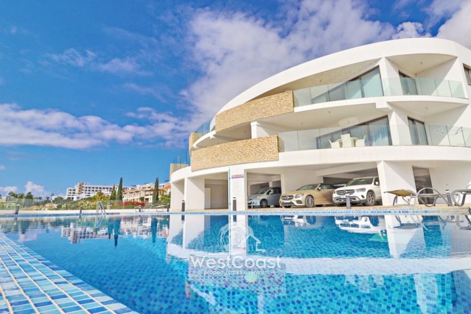 Apartment in Pegeia - view 1