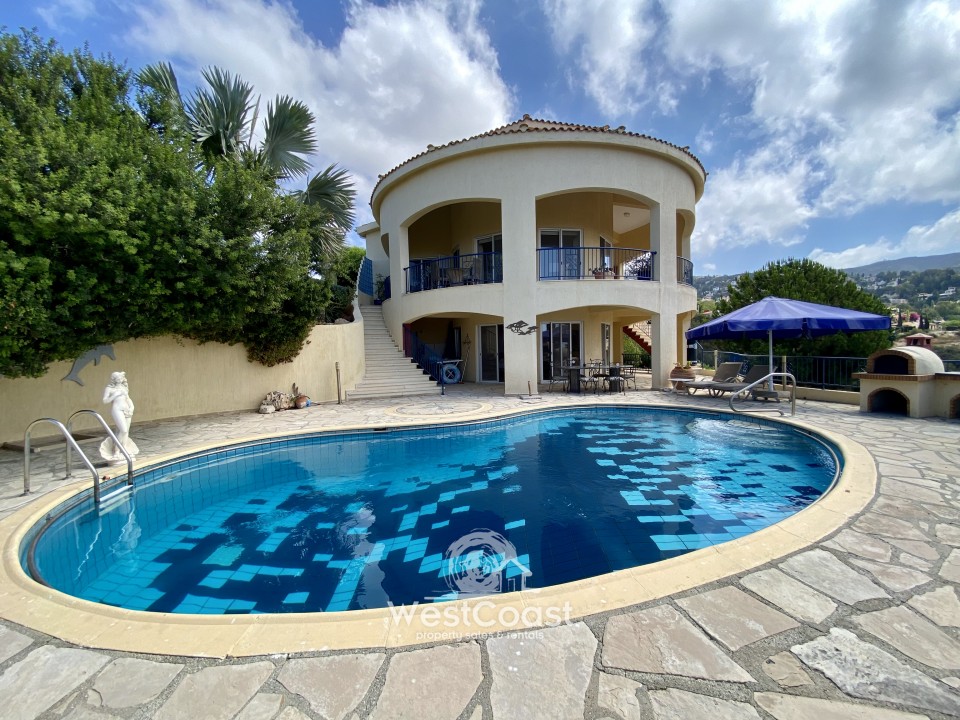 House in Tala - view 1